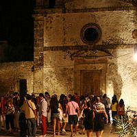 Marzamemi, la movida in nero