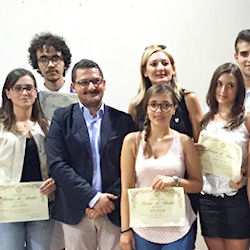 L'amministrazione premia i giovani diplomati "centisti"