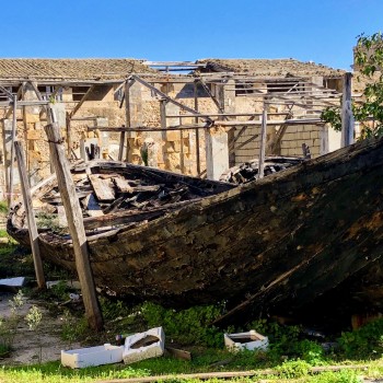 Gli scieri della tonnara di Marzamemi in balia delle intemperie